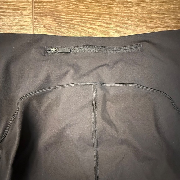Lululemon Speed Up Crop 21" Leggings, Medium Rise, Black, Sz 6 Athletic Logo - Picture 4 of 10